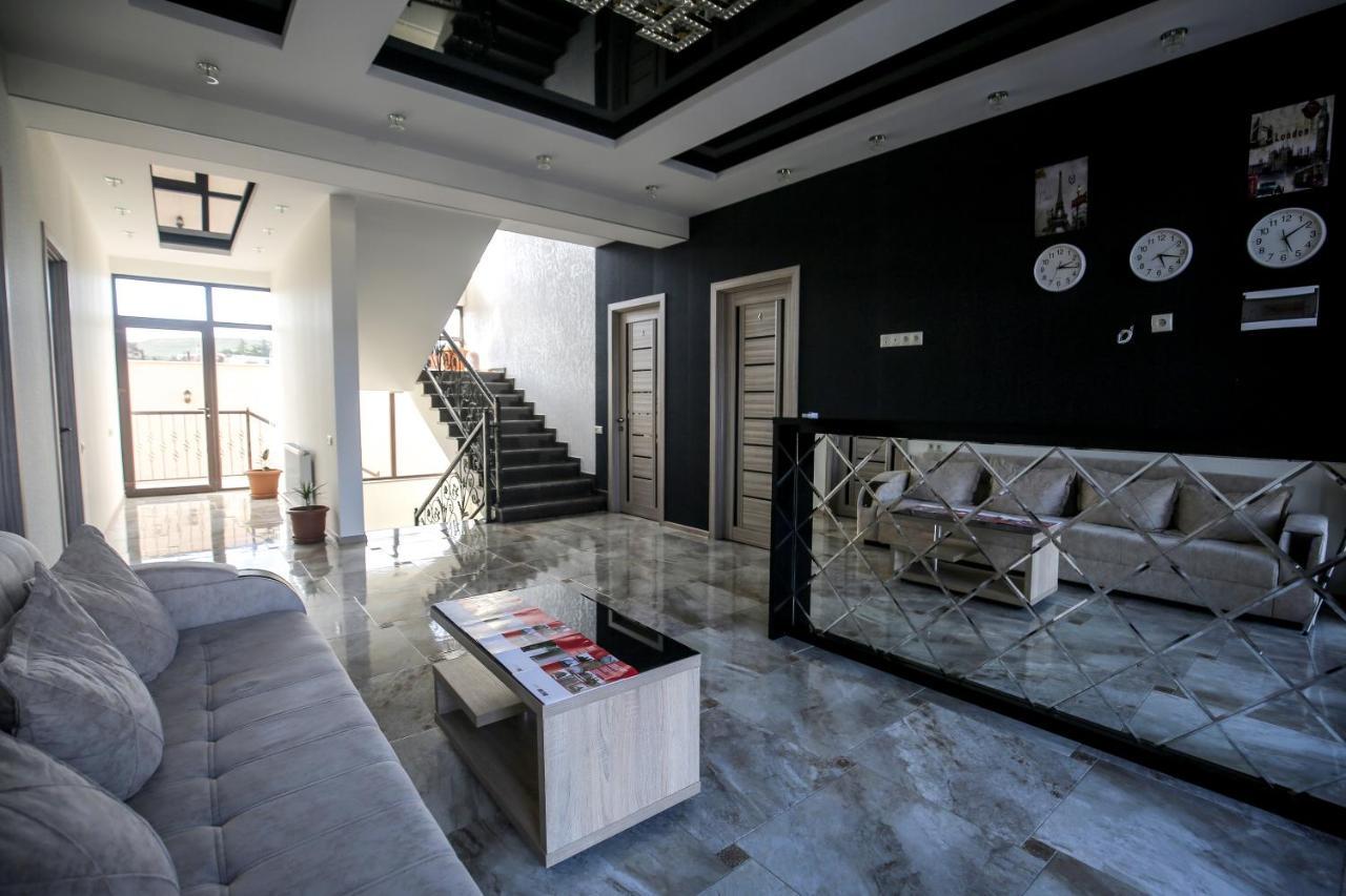 Tbilisi Sea Hotel Екстериор снимка