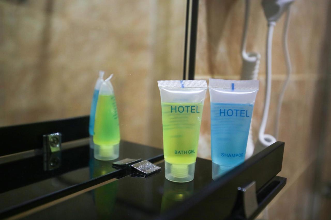 Tbilisi Sea Hotel Екстериор снимка